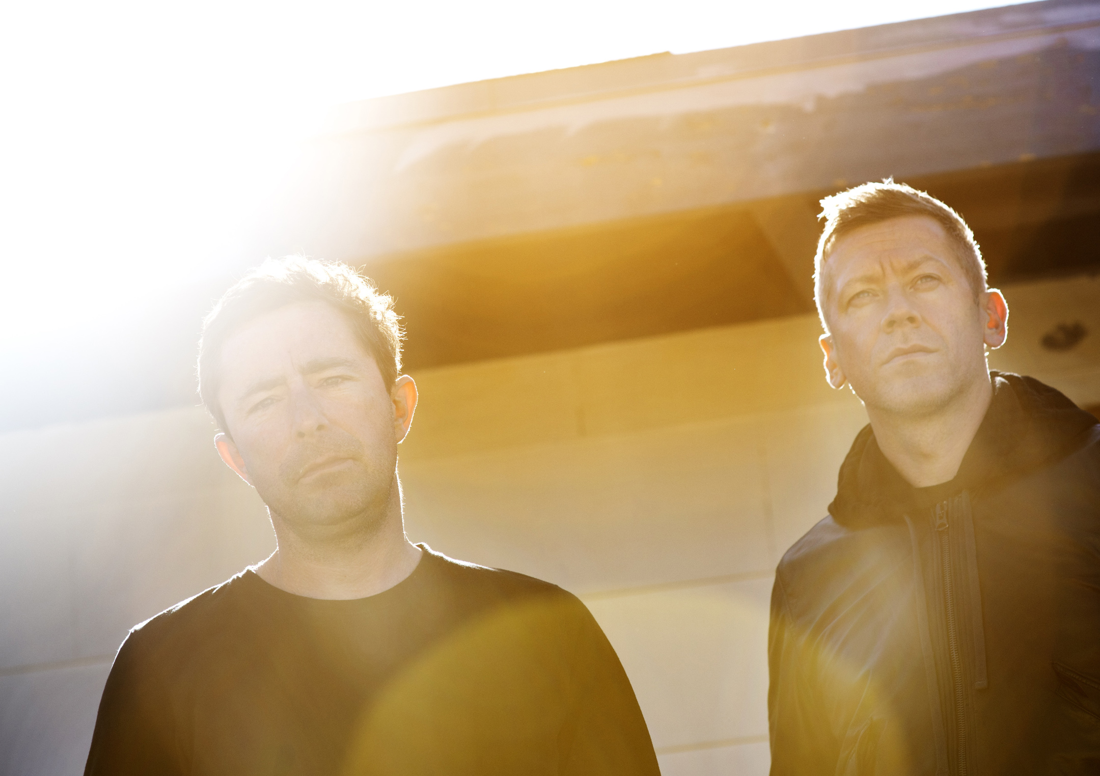 The cinematic orchestra екатеринбург. The cinematic orchestra. The cinematic orchestra фото. оркестр туман. группа the cinematic orchestra.